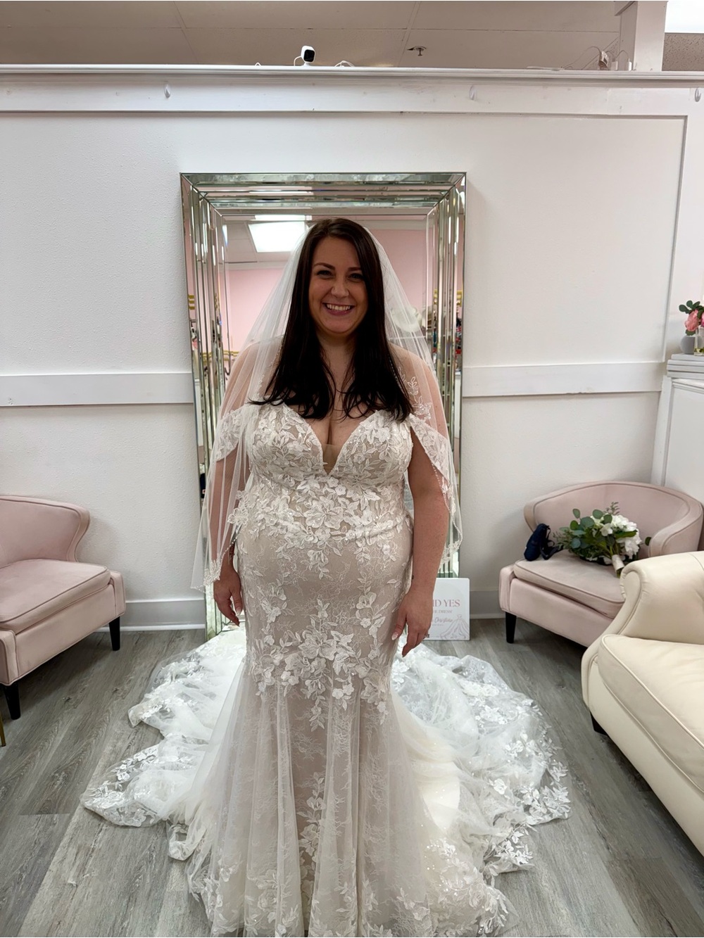 Lace Appliqué Mermaid Wedding Dress in Ivory